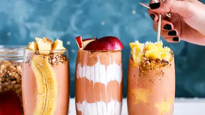 Customer earning loyalty points at smoothie and juice bar via app